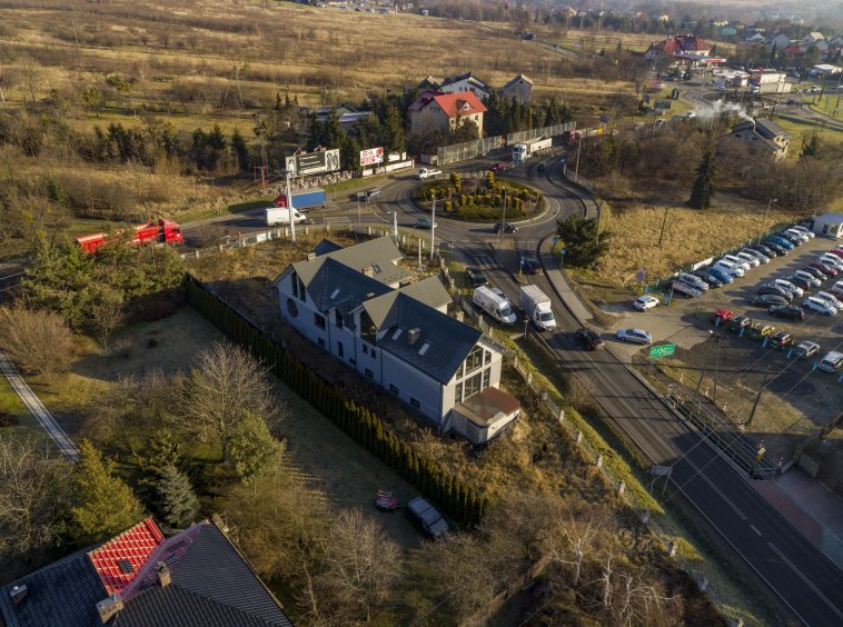 Budynek Handlowo Usługowy Przy Rondzie !!!
